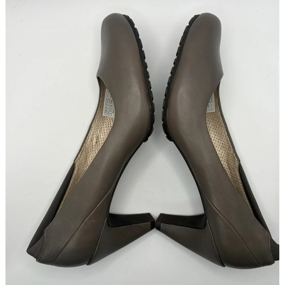 Tsubo 8127-SLPG Women Taupe Leather Comfort Pumps Heels Size 9 40 3 Inch Heel